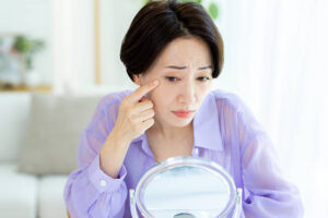シワとは？原因や種類、予防法、皮膚科での治療を解説